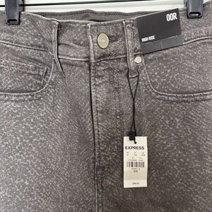 Women’s Express High Rise Jeans Gray Wash Size 00 - NEW WITH TAGS*